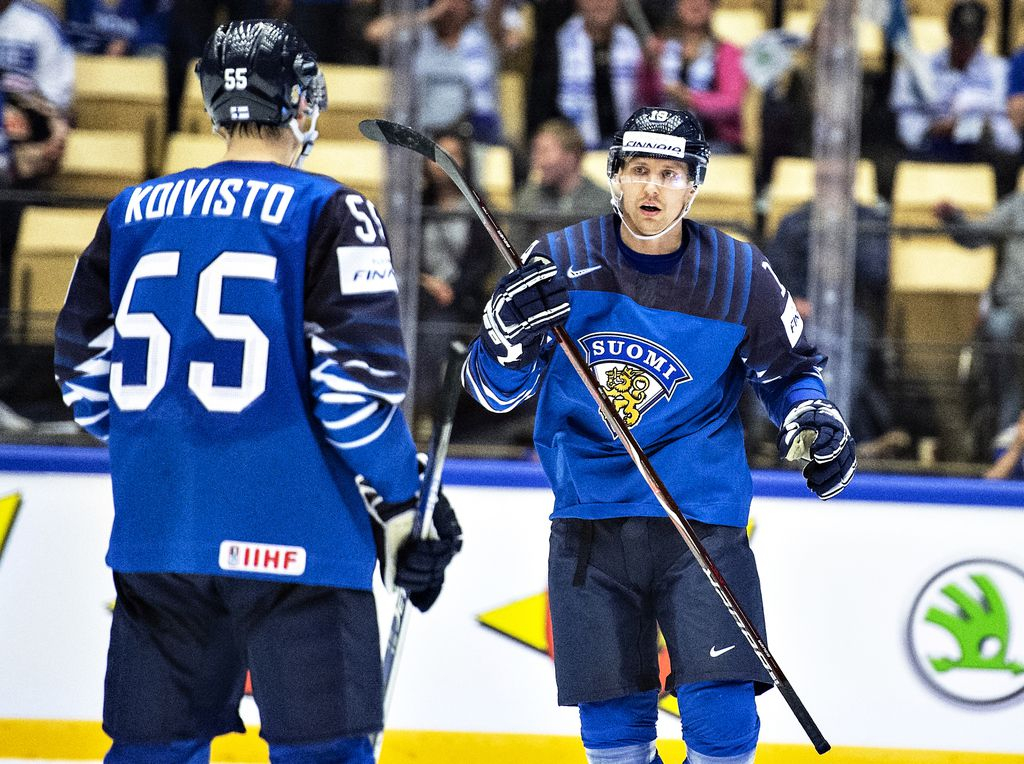 Siirtopommi KHL:ssä! Jokerit hankki leijonatähti Veli-Matti Savinaisen KHL Urheilu   