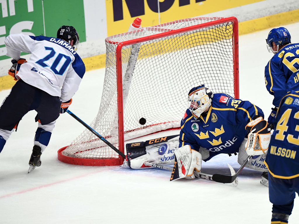 Leijonat kaatoi Ruotsin rankkareilla - Niko Ojamäki ampui kaksi maalia Jääkiekko Urheilu   