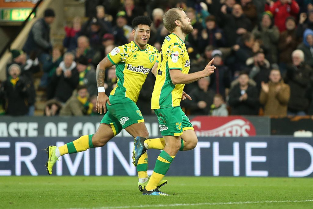 Video: Teemu Pukki hiljensi Leedsin kotiyleisön! Jo kauden 18:s maali siivitti Norwichin koko sarjan kärkeen Jalkapallo Urheilu Video: Teemu Pukki hiljensi Leedsin kotiyleisön! Jo kauden 18:s maali siivitti Norwichin koko sarjan kärkeen Jalkapallo Urheilu