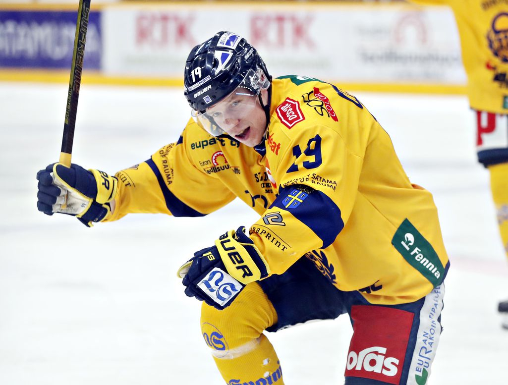 Lukko vei länsirannikon derbyn - näin SM-liigassa pelattiin perjantaina smliiga Urheilu   