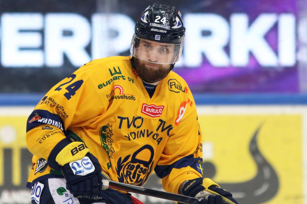 Miten tämä on edes mahdollista? Lukko tuhosi Kärpät hirmuisin 8-1-lukemin! smliiga Urheilu   