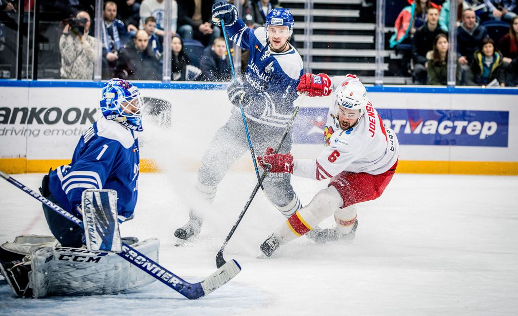 Kesäloma yhden tappion päässä - Jokerit tuhoaa kautensa luokattomalla ylivoimapelaamisella KHL Urheilu   