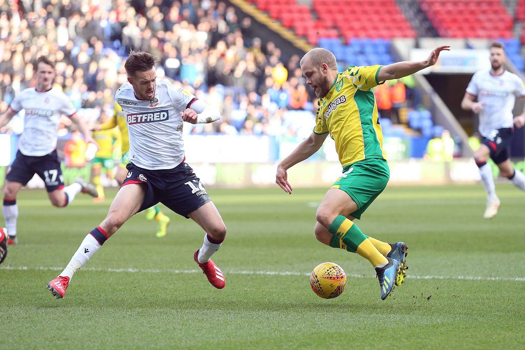 Teemu Pukki iski taas kahdesti - tarjoili myös maukkaat kahvit puolustajalle Jalkapallo Urheilu   