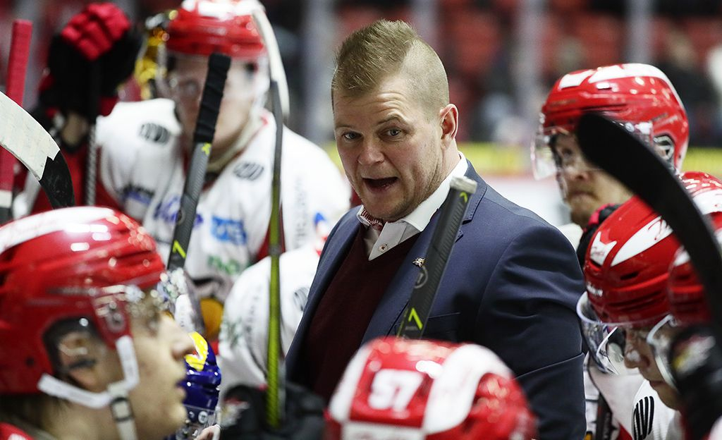 SM-liigan playoff-paikat katkolla - tässä ovat illan seitsemän ottelun rajut panokset smliiga Urheilu   