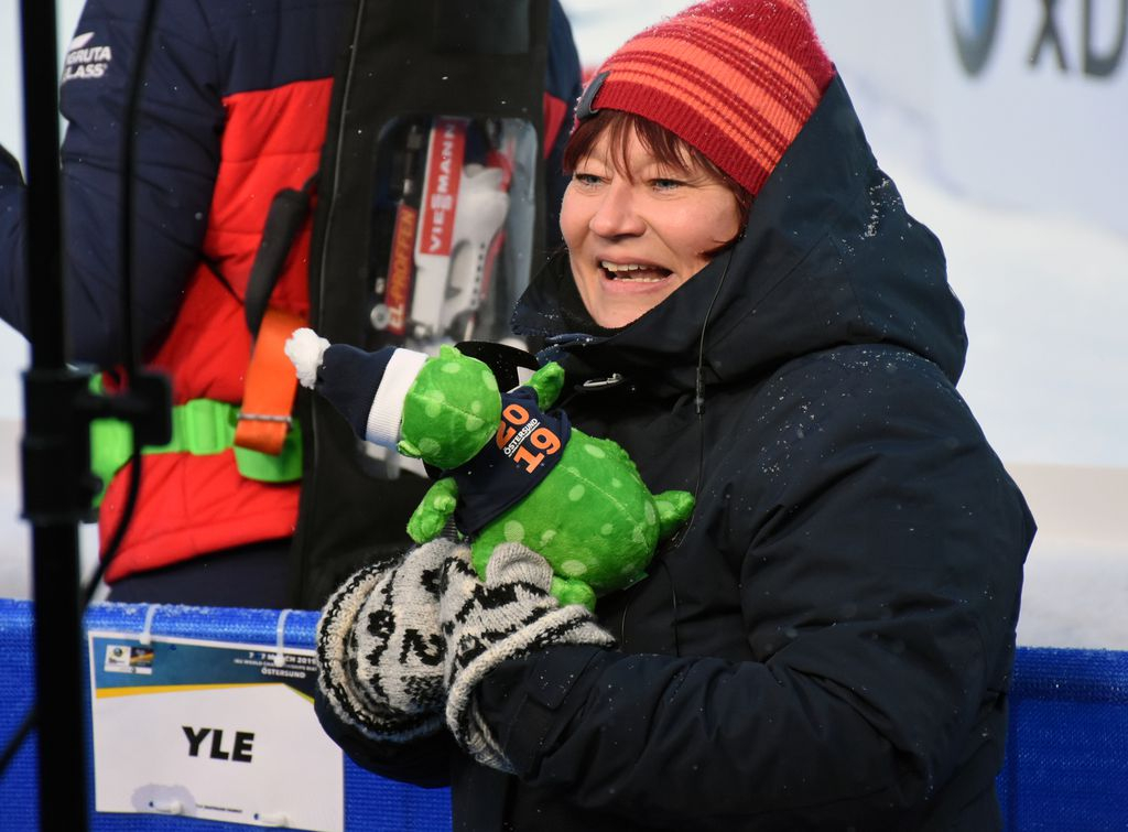 Kuva: Suomalaiset juonivat jättiyllätyksen tv-lähetyksessä – Ylen toimittaja liikuttui kyyneliin talviurheilu Urheilu   