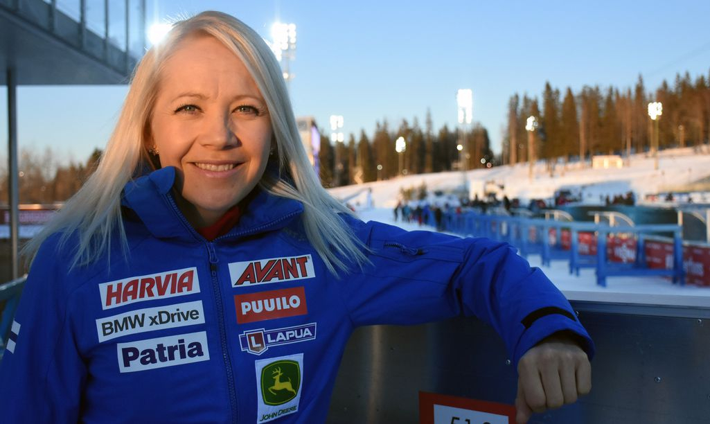 Kaisa Mäkäräinen loi katseen toimittajiin ja murjaisi: ”Idiootit ympärilläni” talviurheilu Urheilu   