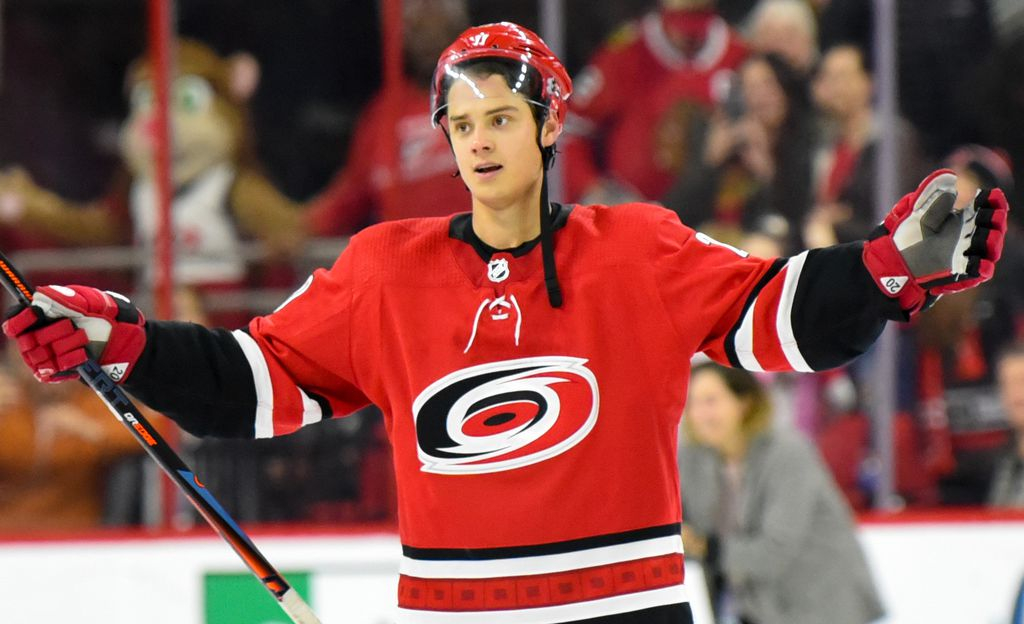 Sebastian Aholle muhkeat bonukset sunnuntain iltapäiväpelistä NHL Urheilu Sebastian Aholle muhkeat bonukset sunnuntain iltapäiväpelistä NHL Urheilu