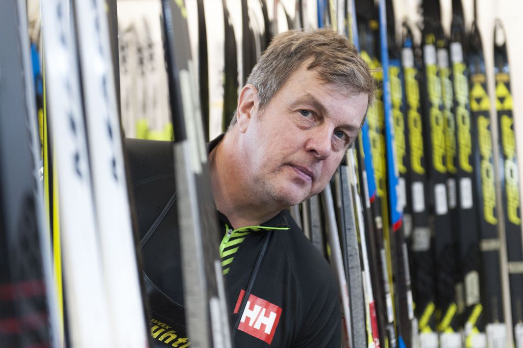 Arvostettu suksihuoltaja kertoo Suomen hiihtäjien poikkeuksellisen huonoista käytöstavoista: ”Se on muutamien naisten ongelma” Hiihdon MM Urheilu   