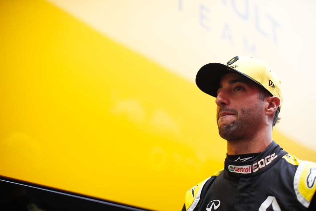 Renault’n F1-talli löi pöytään massiivisen panostuksen: Daniel Ricciardon palkka kolminkertaistui - ”kyse ei ole siitä, onko tallilla varaa” Formulat Urheilu   