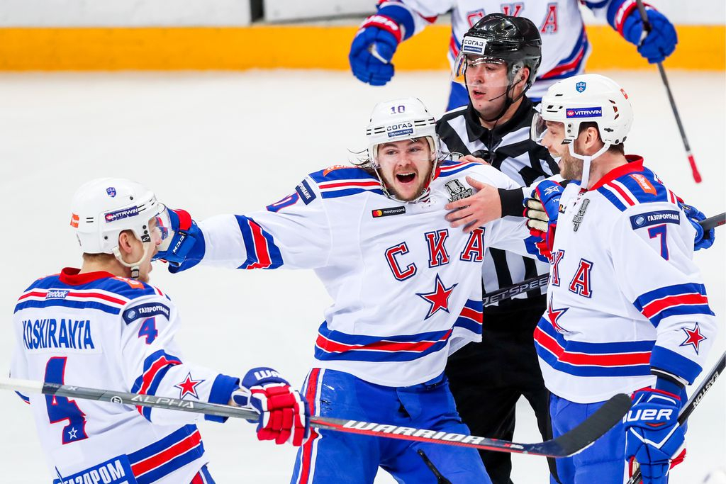 KHL myönsi ison tuomarivirheen playoffeissa: Pietarin SKA:n jatkoaikamaalia edelsi suomalaispelaajan räikeä temppu KHL Urheilu   