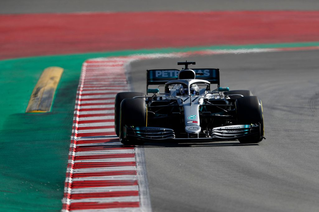 Valtteri Bottas johti Mersun vastaiskua - Kimi Räikkönen jäi radan varrelle Formulat Urheilu   