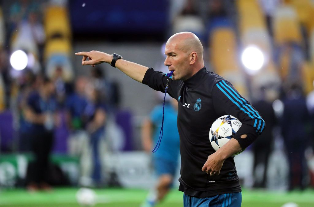 Espanjalaismediat varmana: Zinedine Zidane palaa Real Madrid -ruoriin jo maanantaina Jalkapallo Urheilu   