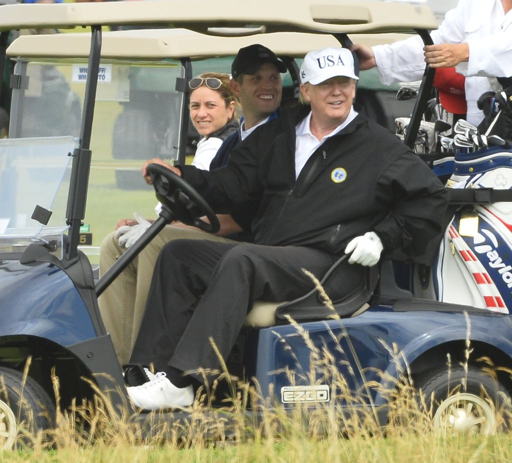 Kuin Pohjois-Koreassa aikoinaan - Donald Trump julistautui mestariksi golfkisassa, johon ei edes osallistunut! Urheilu   