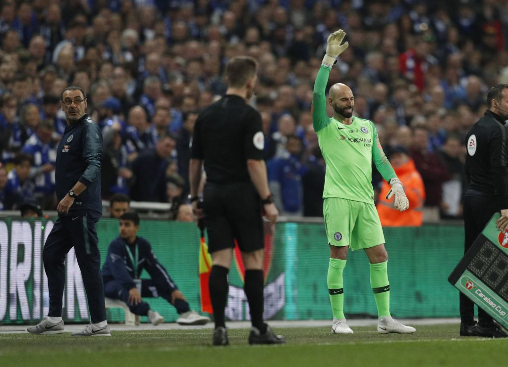 Video: Chelsea-pelaaja uhmasi managerinsa määräystä - pukuhuoneessa täysi sota Jalkapallo Urheilu   