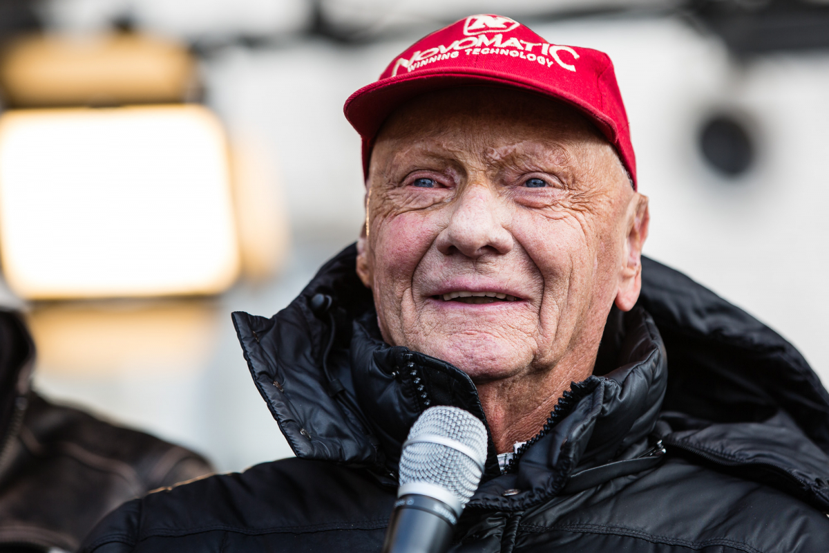 Niki Laudan muistoa kunnioitetaan Itävallan GP:ssä - radan ensimmäinen mutka nimettiin Niki Lauda Kurveksi Formula 1 Uncategorized Urheilu   