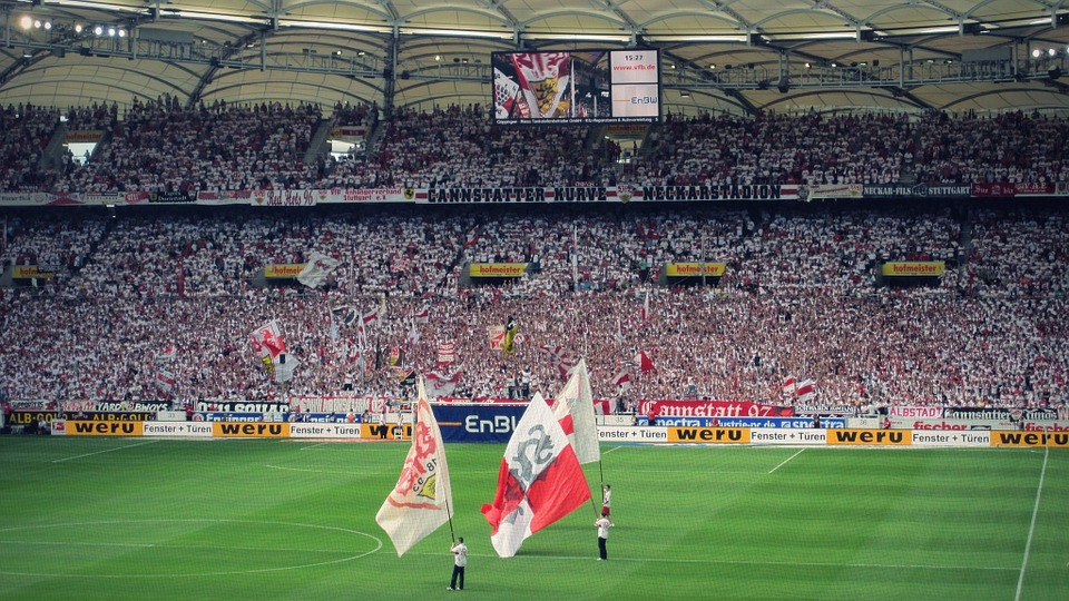 Viisinkertainen Bundesliigan voittaja lähellä pudotusta 2. Bundesliigaan - päävalmentajalle potkut Bundesliiga Jalkapallo Uncategorized Urheilu   