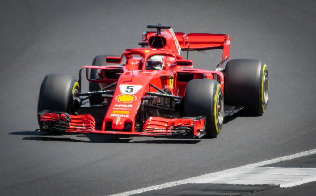 Vettelin kulta suli hopeaksi aikarangaistuksen seurauksena Formula 1 Formulat Uncategorized Urheilu   